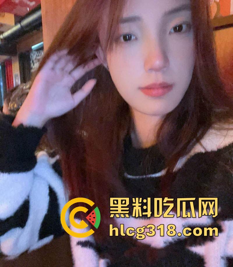 威海外事职业大学06年淫荡学妹【张子涵】背男友聊骚偷情,露脸性爱显淫荡模样,不良视频遭前男友曝光!-2