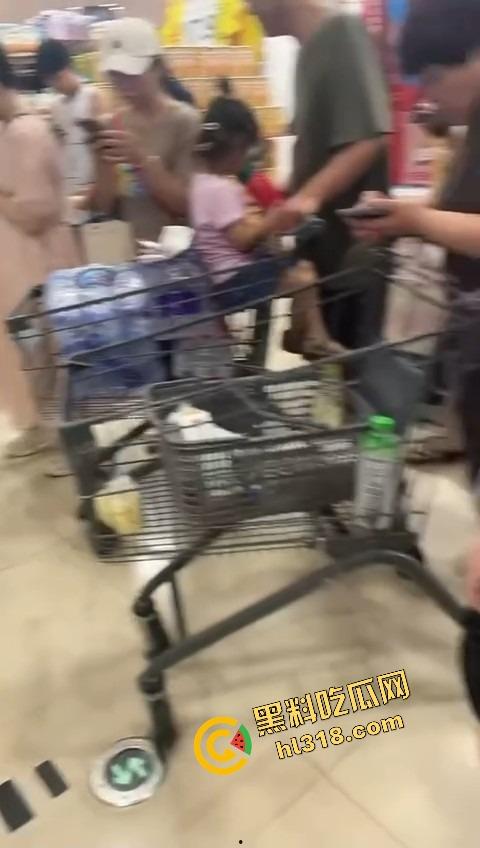 杭州余杭区自来水一夜变屎汤，老百姓刷牙直接口对口传承，做饭一锅屎，洗澡原地泥浆浴！-10