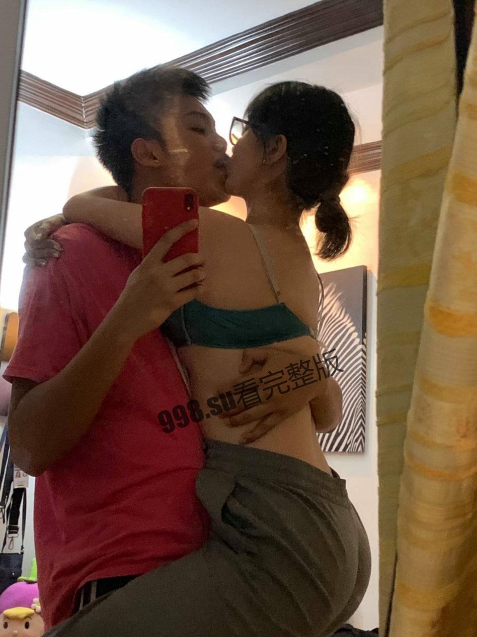 株洲某大学 小情侣校外租房 性爱日常被男友流出 女主生活照超清纯-2