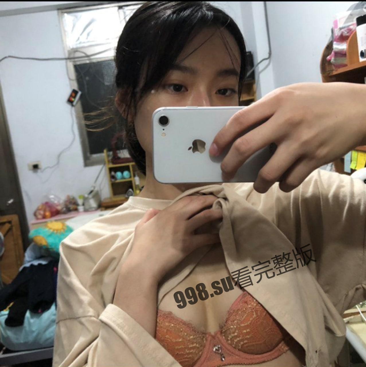 反差！美术学院校花 范琳琳与男友做爱自拍视频流出 颜射吃精口活一流