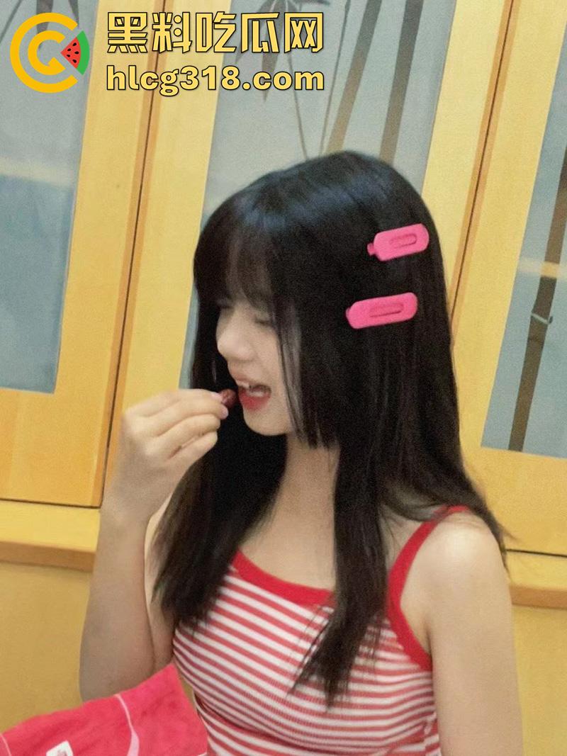 已婚母狗装少女,贵州骚妇【许倩】,颜值清纯肥臀大奶,性瘾极大网上约炮卖淫,被老公发现曝光!-7