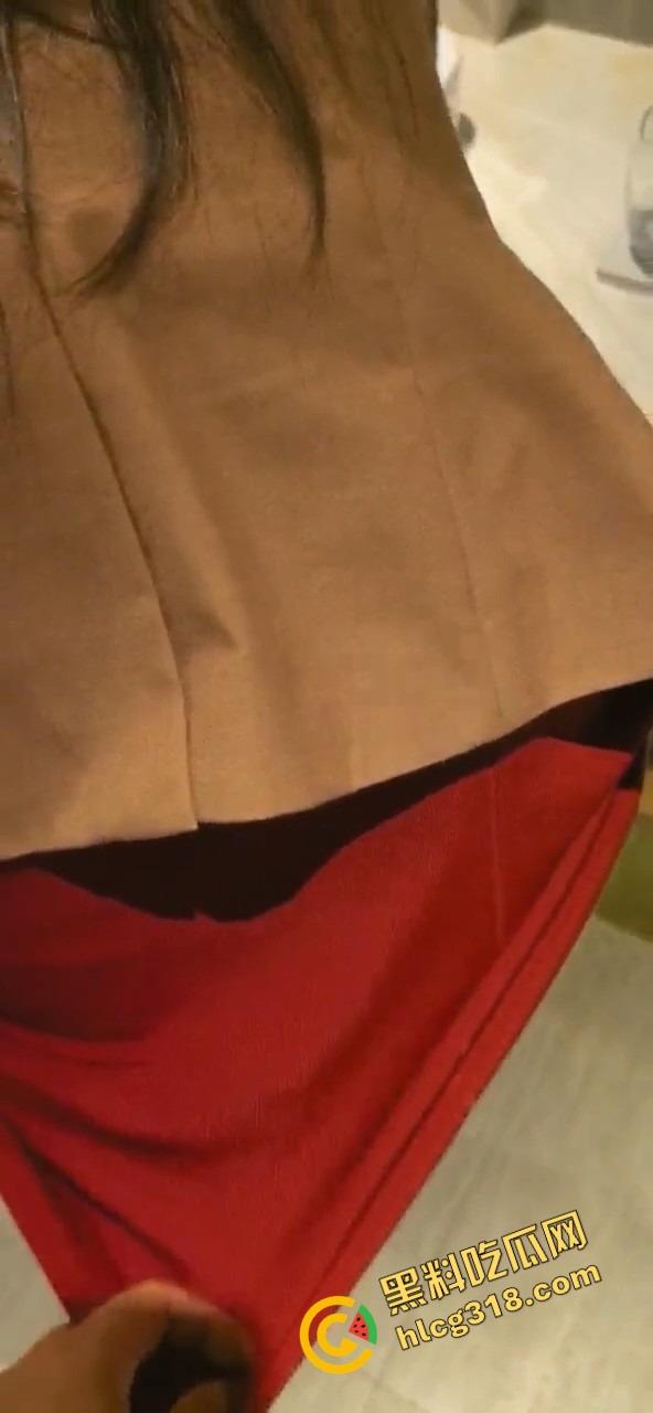 舔狗舔了三年舔成笑话,前女友『赵敏』装纯三年,嘴上说不想亲结果私下酒店含屌吞精!-8