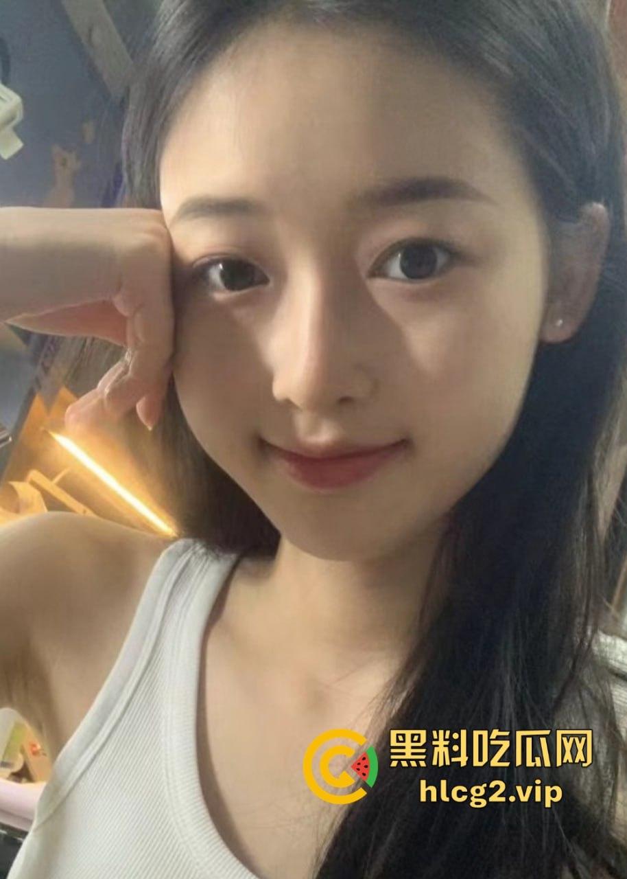 清纯女神赵思燕堕落!SM调教视频曝光,南艺校花沦为金主玩物!-1