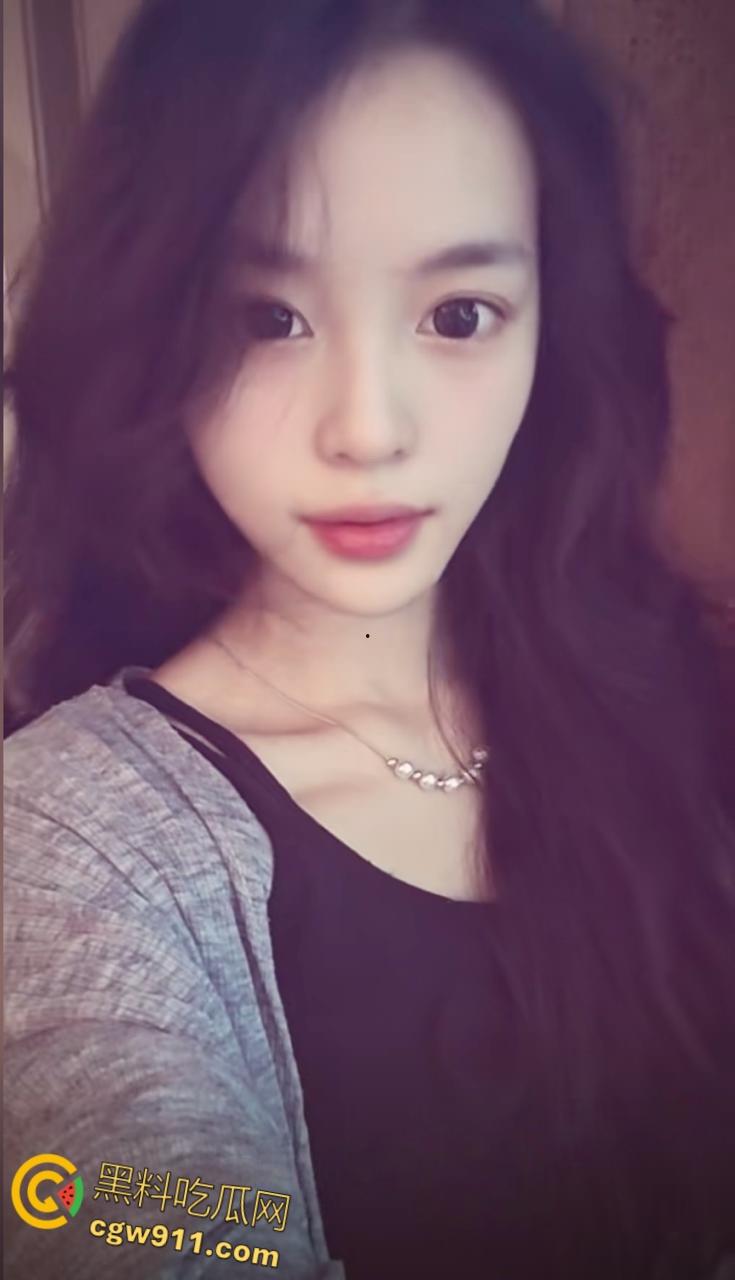 湖南衡阳销售【蒋菲】,瞒男友成客户小母狗,应酬陪睡车震口交,女上骑乘榨精巨乳乱甩,还被感染上梅毒!-4