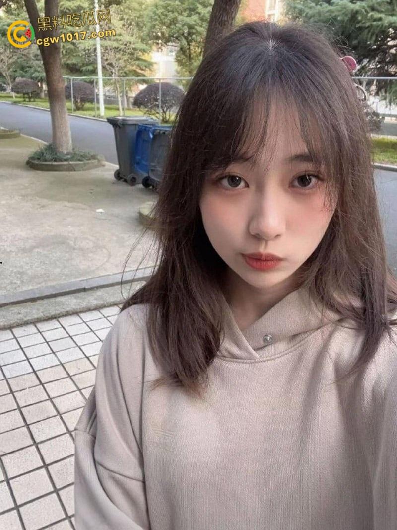 富二代约炮大神【fkabuto】，约操江苏05年清纯嫩妹，极品身材跳蛋调情，翘臀后入爽到腿抖！