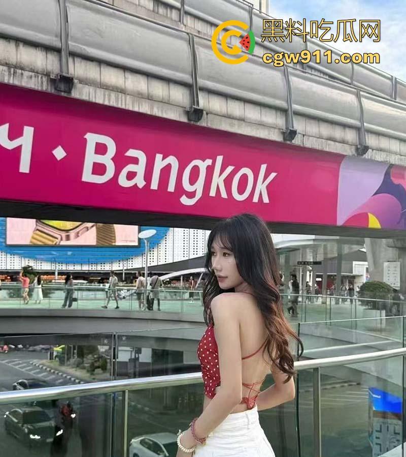 合肥大学大二学生【严慧莉】极品性感学姐被富二代轻松拿下,跪舔粗硬鸡巴,无套后入,淫话连篇!-2