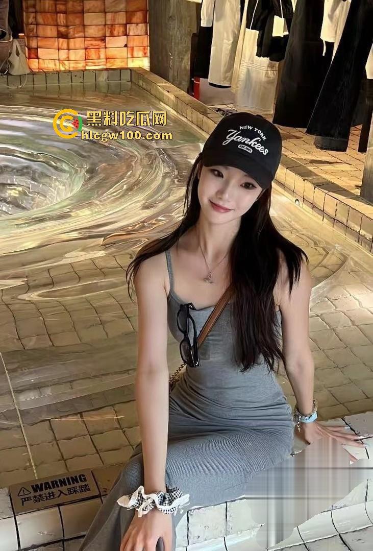 北京市海韵艺术学校芭蕾舞妹子【胡妍慈】金主定制视频曝光,极致反差诱惑,独家爆料!-9