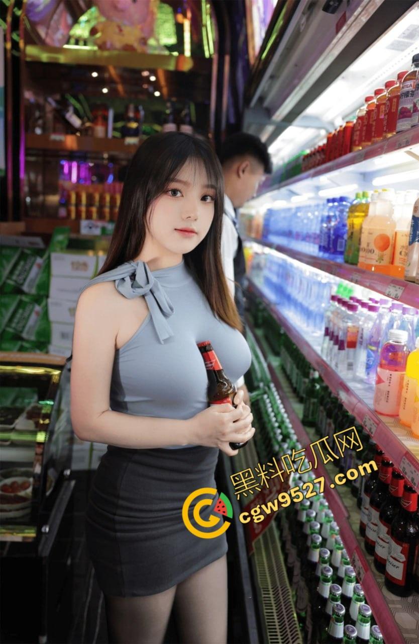 秀人网豆瓣酱成名之路背后的淫乱故事!KTV淫荡大解放,撩人诱惑翘乳尽现,透明诱惑丁字裤之下骚穴尽露-6