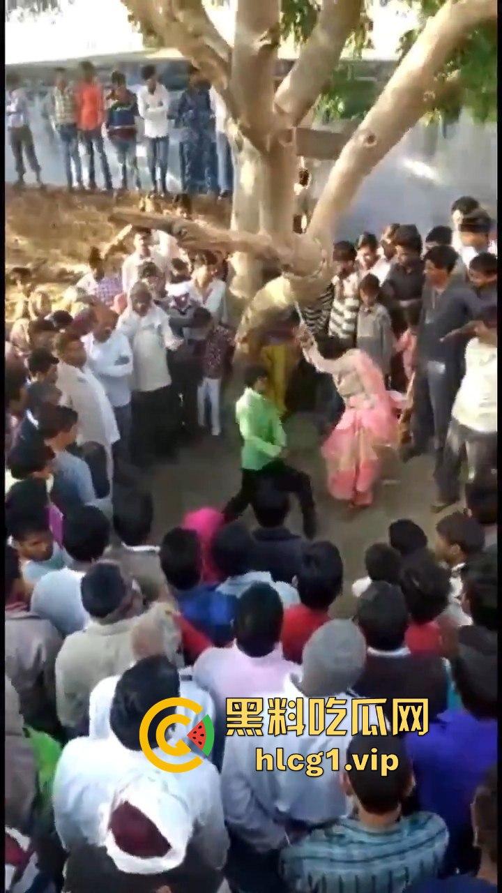 印度女性的惨痛命运!麻木不仁的社会中,阿三每天都有残忍女性事件在发生!-6