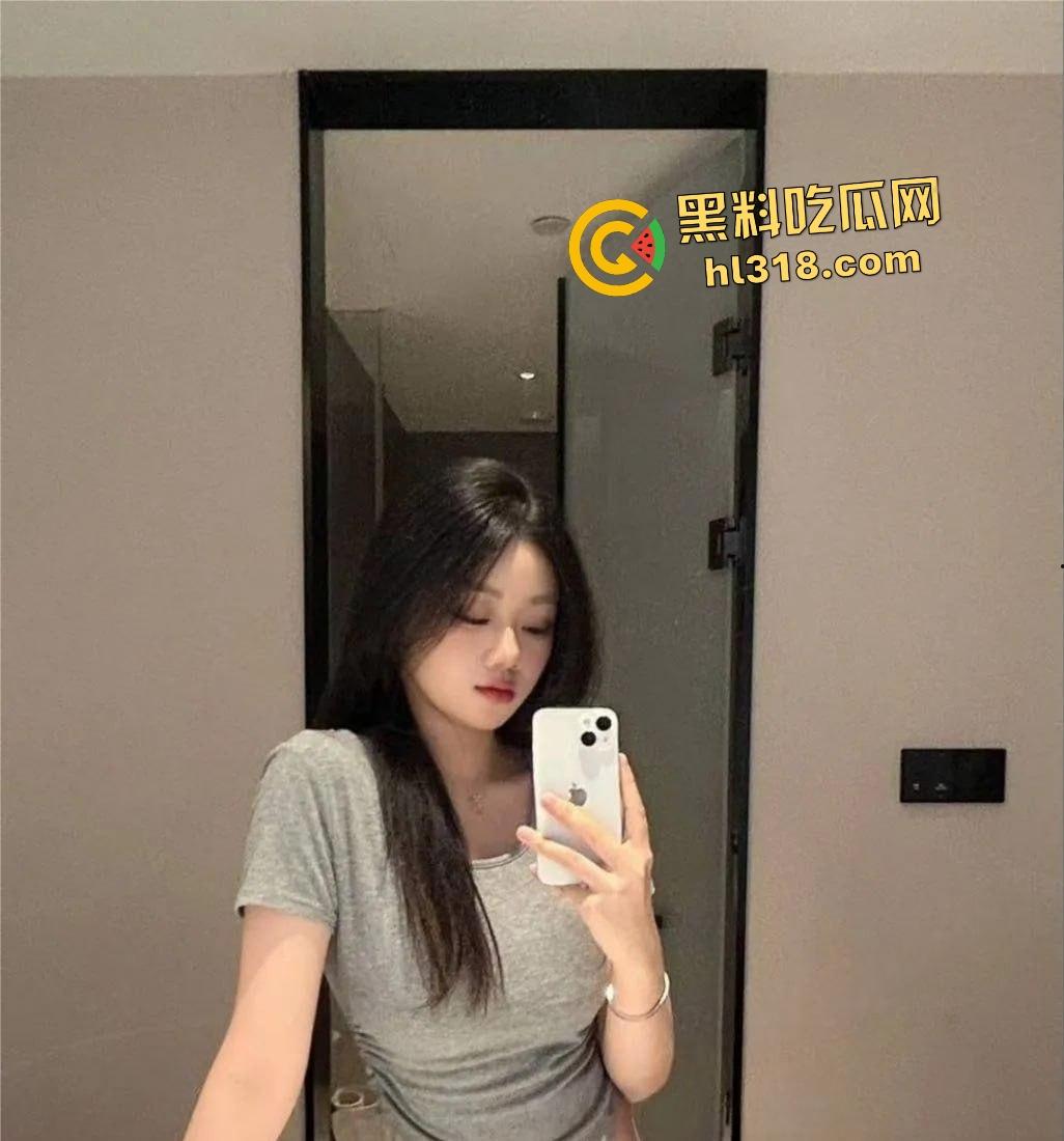 南宁文化传媒模特【许佳琪】深夜堕落,传媒老板大屌爆操,被掐脖子快要窒息了也要享受高潮!-2