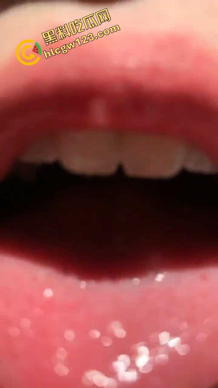广东骚妹新招数流出,口交不加糖不带感,嘴含跳跳糖猛舔猛炸,龟头被炸成炮仗鸡炸得滋滋响!-10