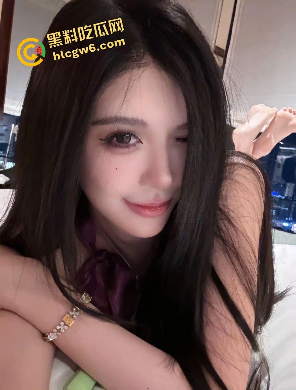 北京商务中心区气质靓女反差骚鸡『廖若桐』与多金人士刺激摸奶 酒店激情爆操后怼骚逼！原创独家流出！-4