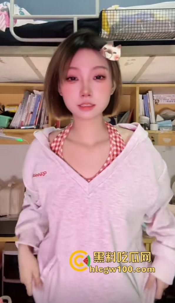 抖音『丫丫Bbar』人称年轻版程老师,直播天天盯射开撸太上头,车速快到起飞,今晚直播间集结冲爆她!-6