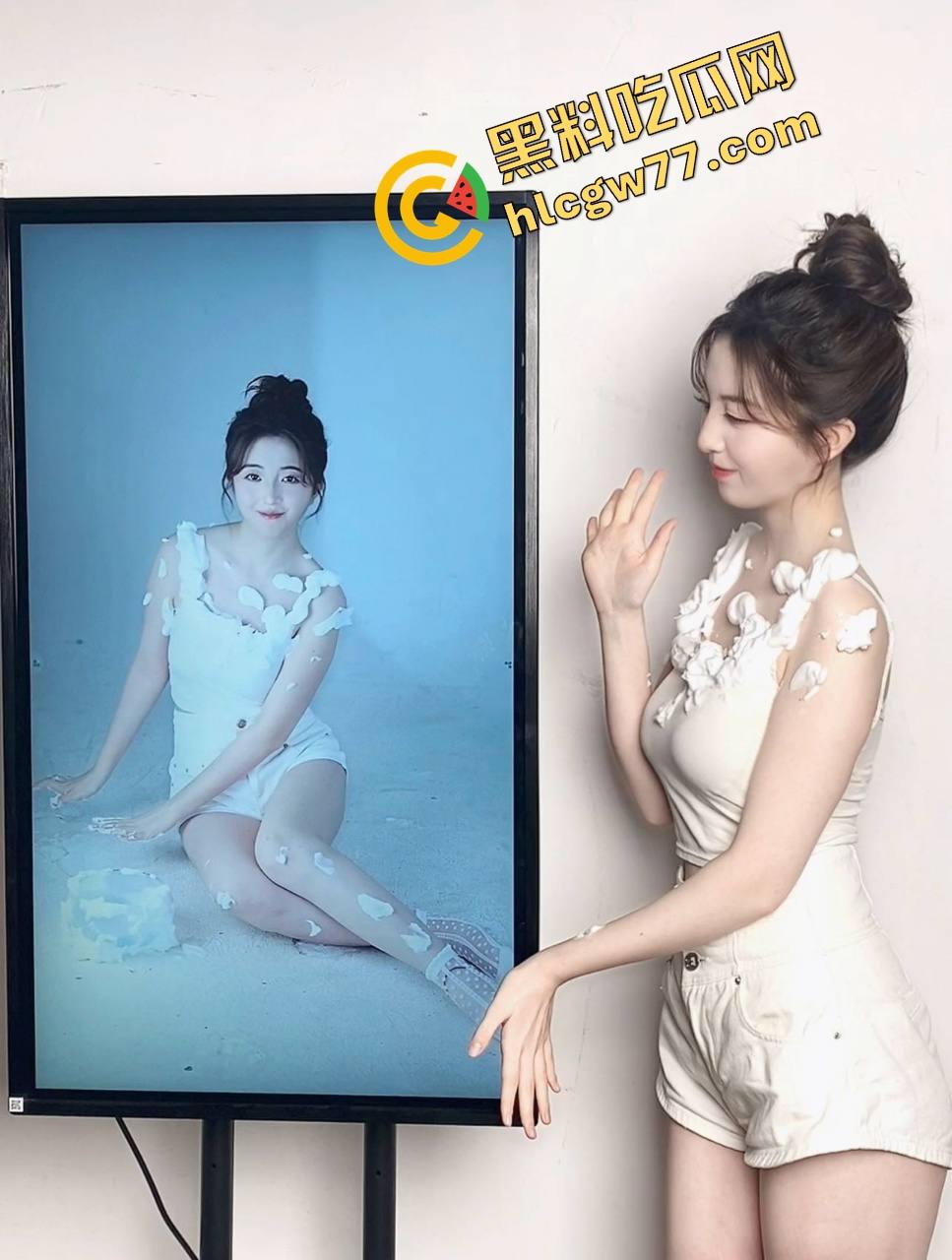 海角乱伦大神周末电竞酒店迷陷亲妹石榴裙，强吻抠抠坑偷偷拔套狂射粉逼，菊花被粗棒捅烂浪叫如狗！-3