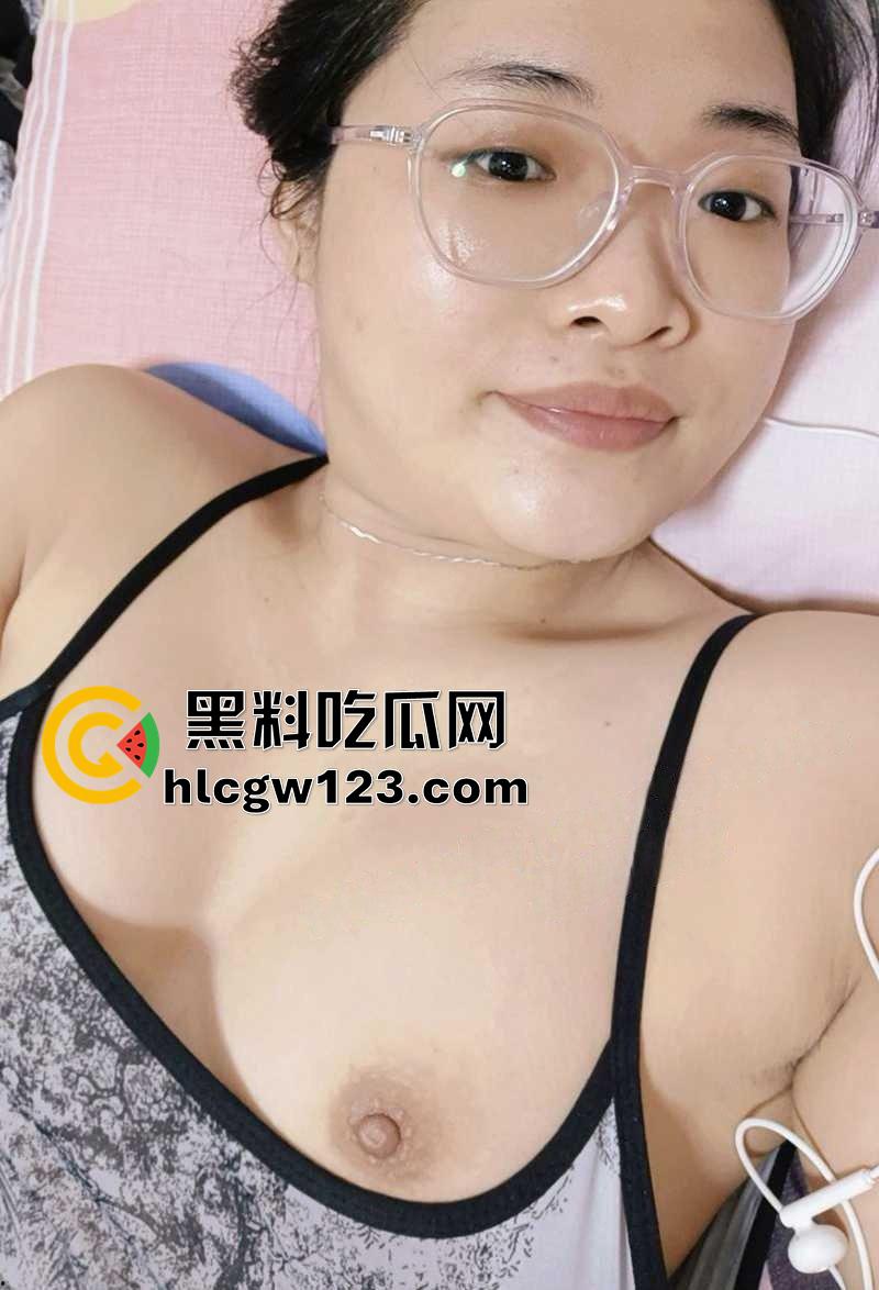 4S店的女主播李婉婷,广汽本田北部湾著名骚鸡,靠骚操作提升业绩,陪土豪客户深入交流!-3