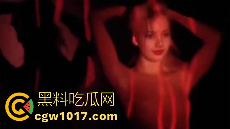 韩国尤物女爱豆Lisa,风马秀脱衣舞现场盗摄画面,以及彩排资源流出,资源绝版珍稀,偶像沦落成脱衣舞娘,这是露上瘾了?-6