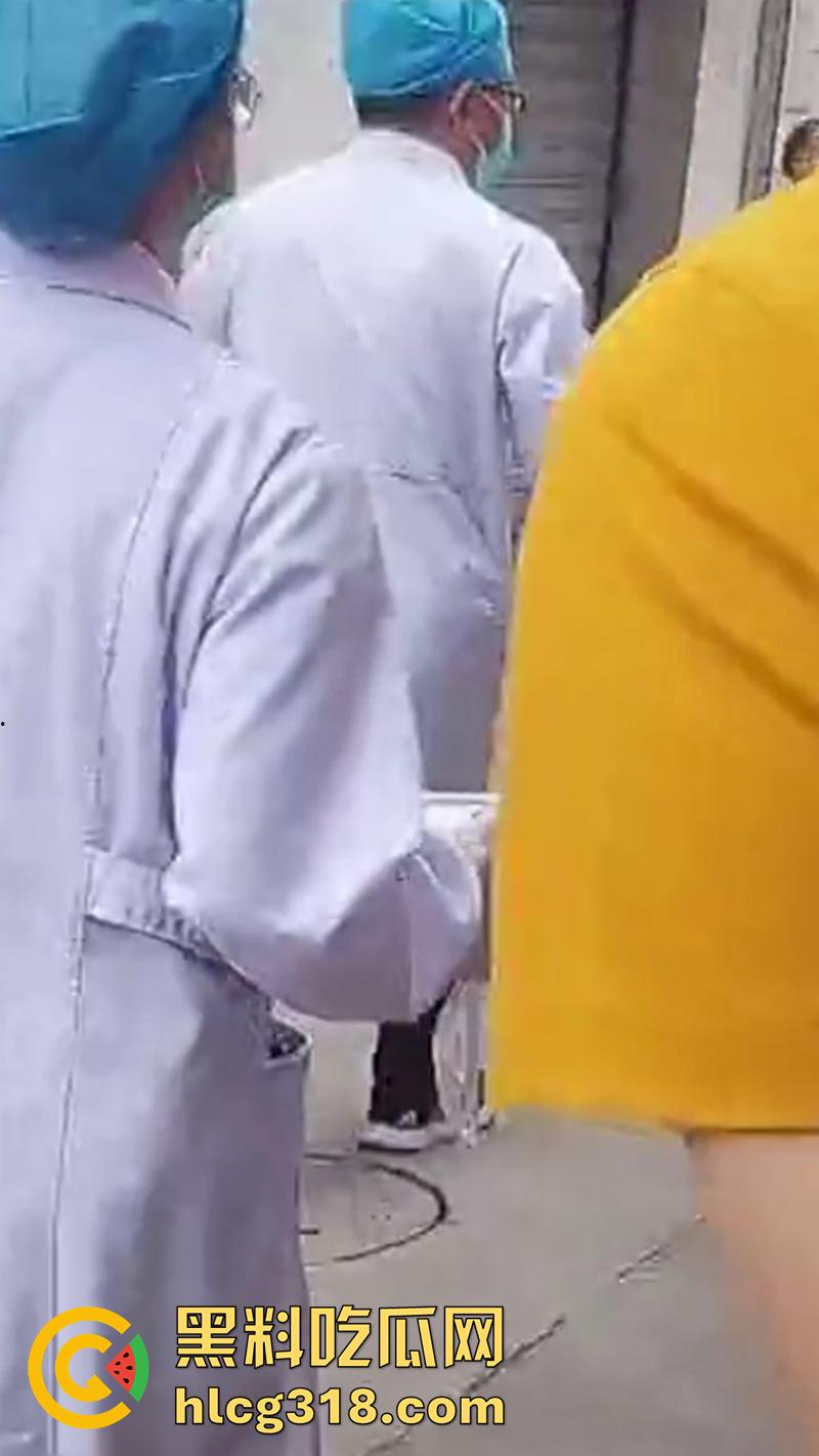 江苏吴江老猛男，70大爷火力全开，爆干妓女导致其颅内高潮，引发脑溢血当场抽搐死亡，太猛了！-7