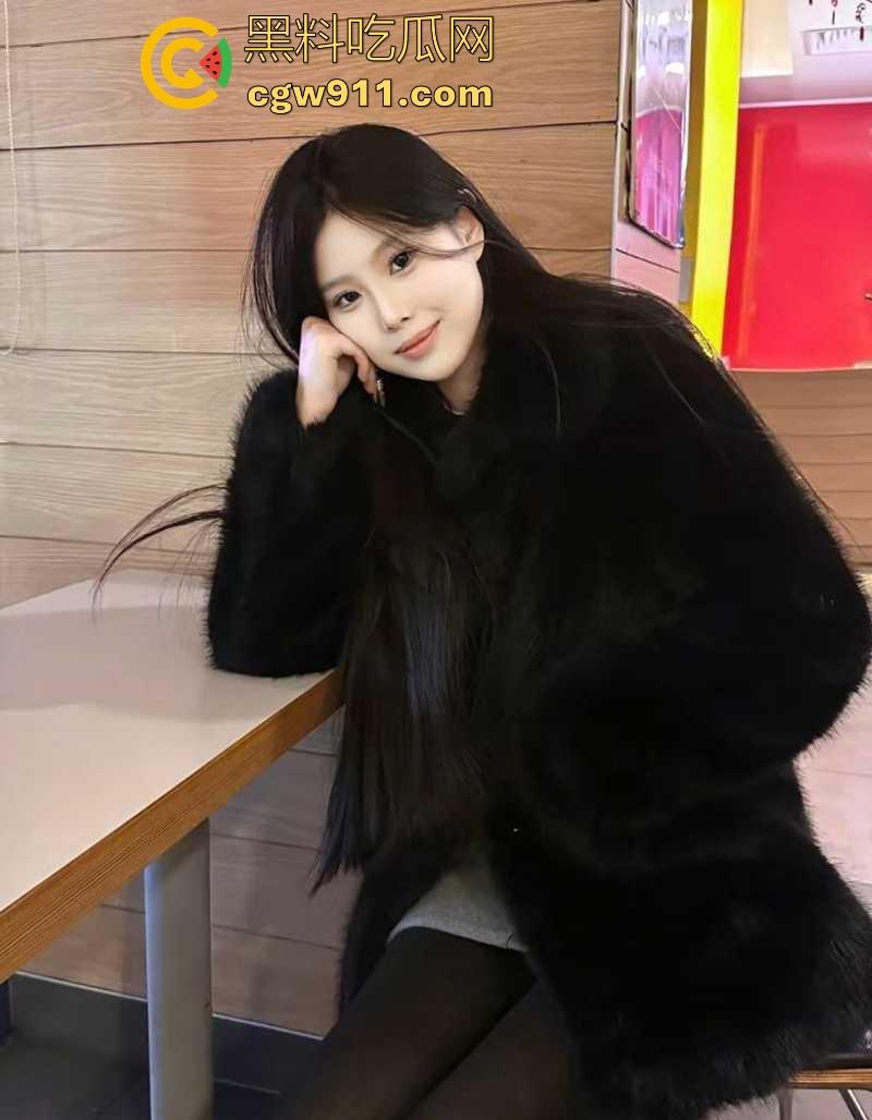 河北肃宁颜值小美【陈丽芬】清纯学妹穿情趣黑丝,撅臀挨操超会呻吟,小穴黝黑淫水泛滥,纯反差骚婊!-5