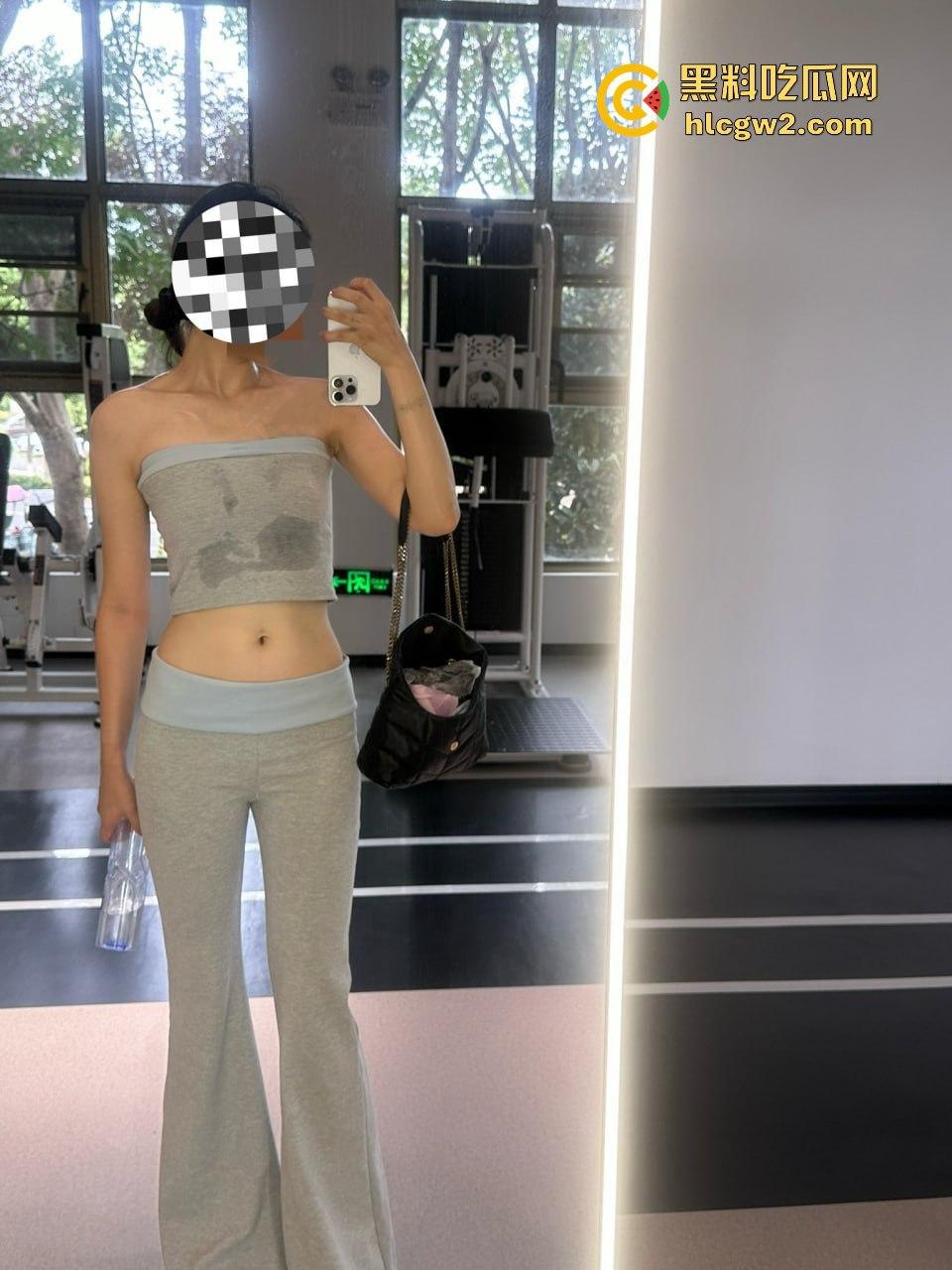 高颜值少女【罗雨薇】精致五官迷人身材,粉嫩胴体散发无尽诱惑,青春气息令人无法抗拒 独家爆料!-8