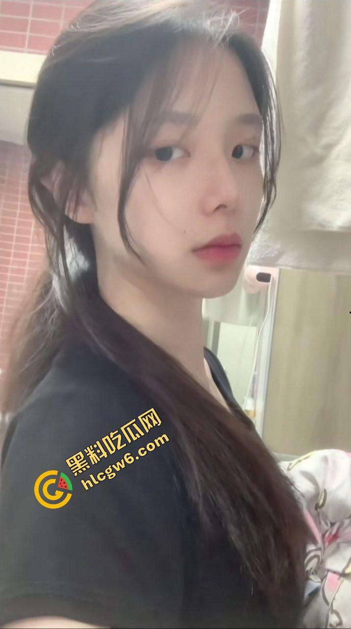 江西软件大专羽毛球马尾少女『张婷玉』蒙眼吃鸡上位摇曳 反差淫荡骚母狗!原创独家曝光!-2