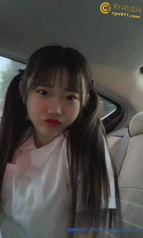 海南大学大二学妹【刘茜】,父母眼里的乖乖女,暑假出租房穿着情趣黑丝,被男友无套侧入猛干,淫叫声超级浪 !-3