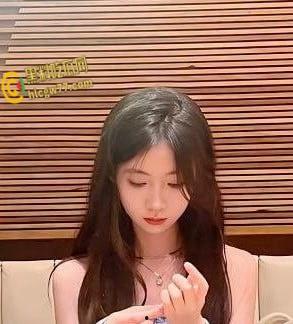 浙江农林校花吴梦鑫惊爆丑闻！清纯女神变金主骚宠，口交颜射看着就泄火 !