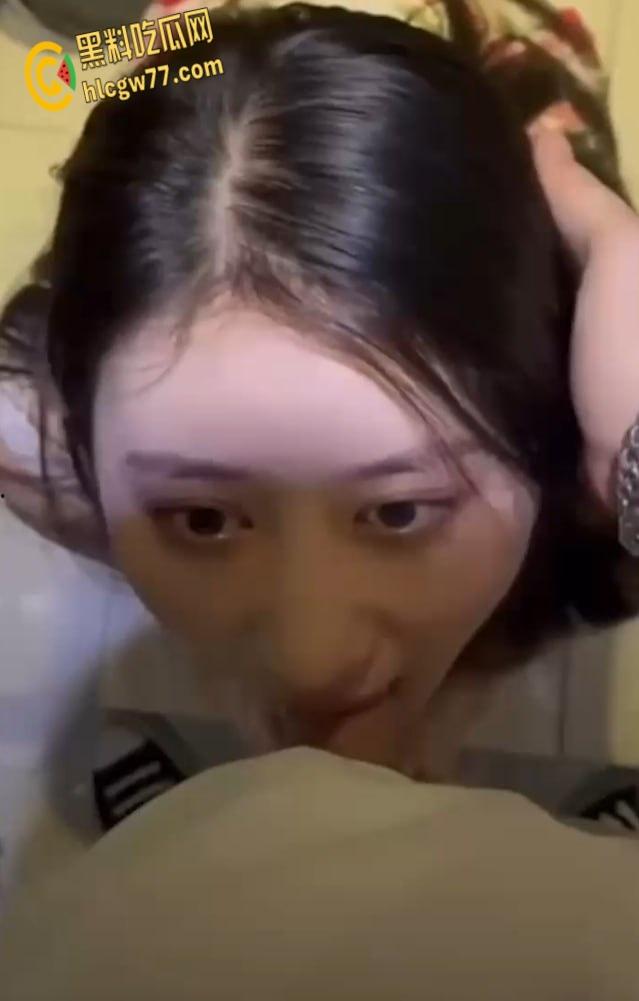 浙江农林校花吴梦鑫惊爆丑闻!清纯女神变金主骚宠,口交颜射看着就泄火 !-4