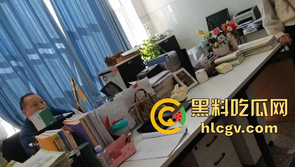 宜宾江安教师事件闹大！县政府限制老师自由，管教书的，放任直播傻逼？