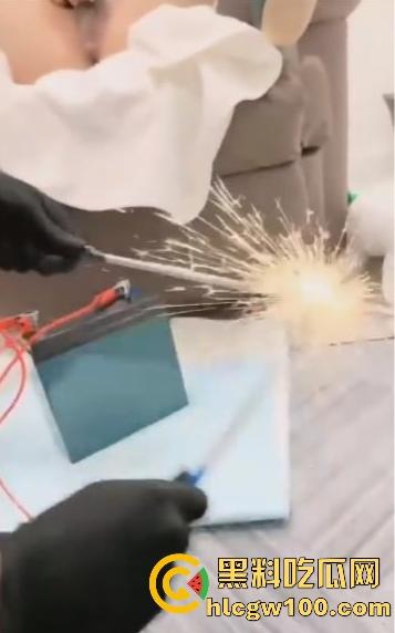 黑丝高跟电击鲍鱼了解一下，少女被调教到淫叫抽搐，带电的鲍鱼咬一口怕是连舌头都麻，你敢吃电击鲍鱼吗？-6