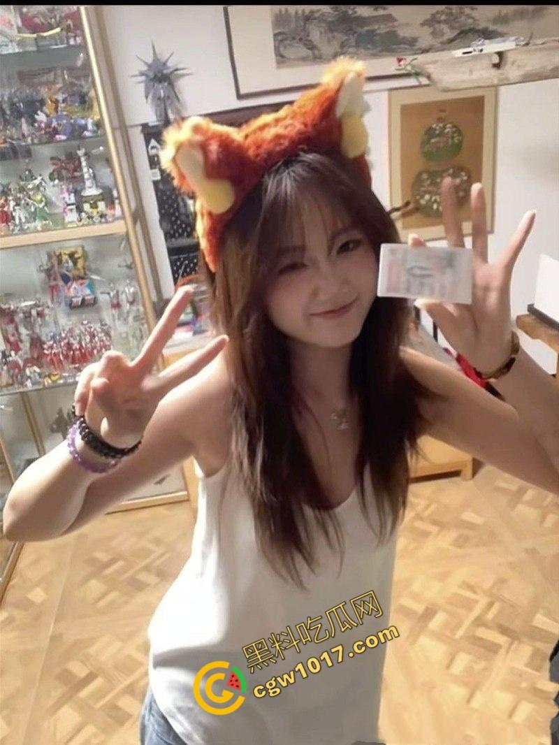 上海电力大学【贾赵依】醉酒失身：狂野激情视频曝光，同学狂操嫩穴，淫荡姿态尽显，令人血脉贲张