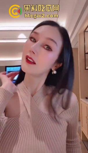 抖音尤物【困困鱼】彻底放飞!道具自慰淫叫连连,肥臀掰开骚逼特写,全网目瞪口呆!独家曝光流出!-13