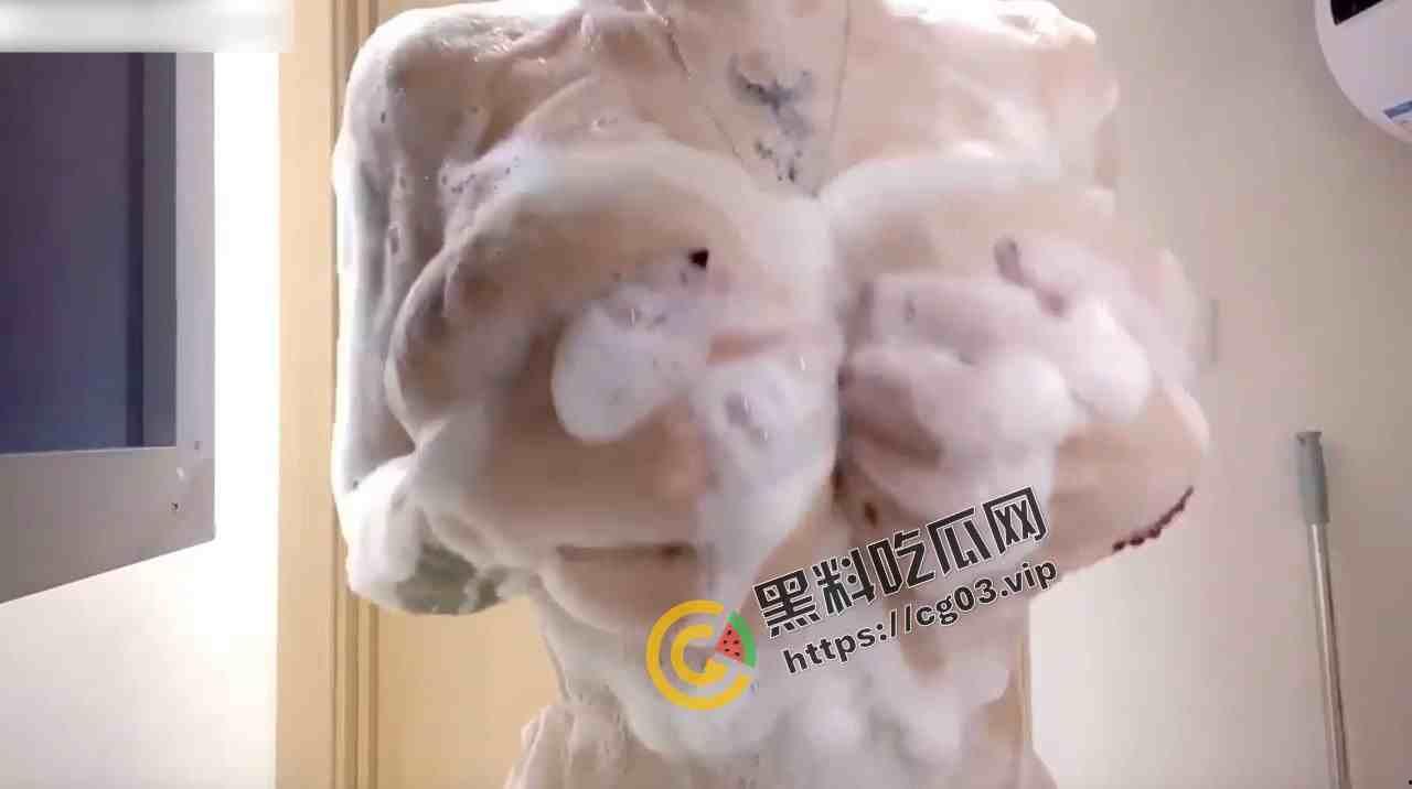 巨乳!大到屏幕都装不下 抖音健身主播【闫老三】私人定制视频流出-3