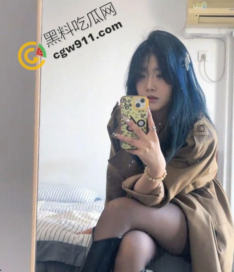 山西临汾【徐淼淼】与男友中秋夜酒店狂欢：对镜自拍巨乳翘臀迎接猛烈插入，痛快淫叫尽情享受。