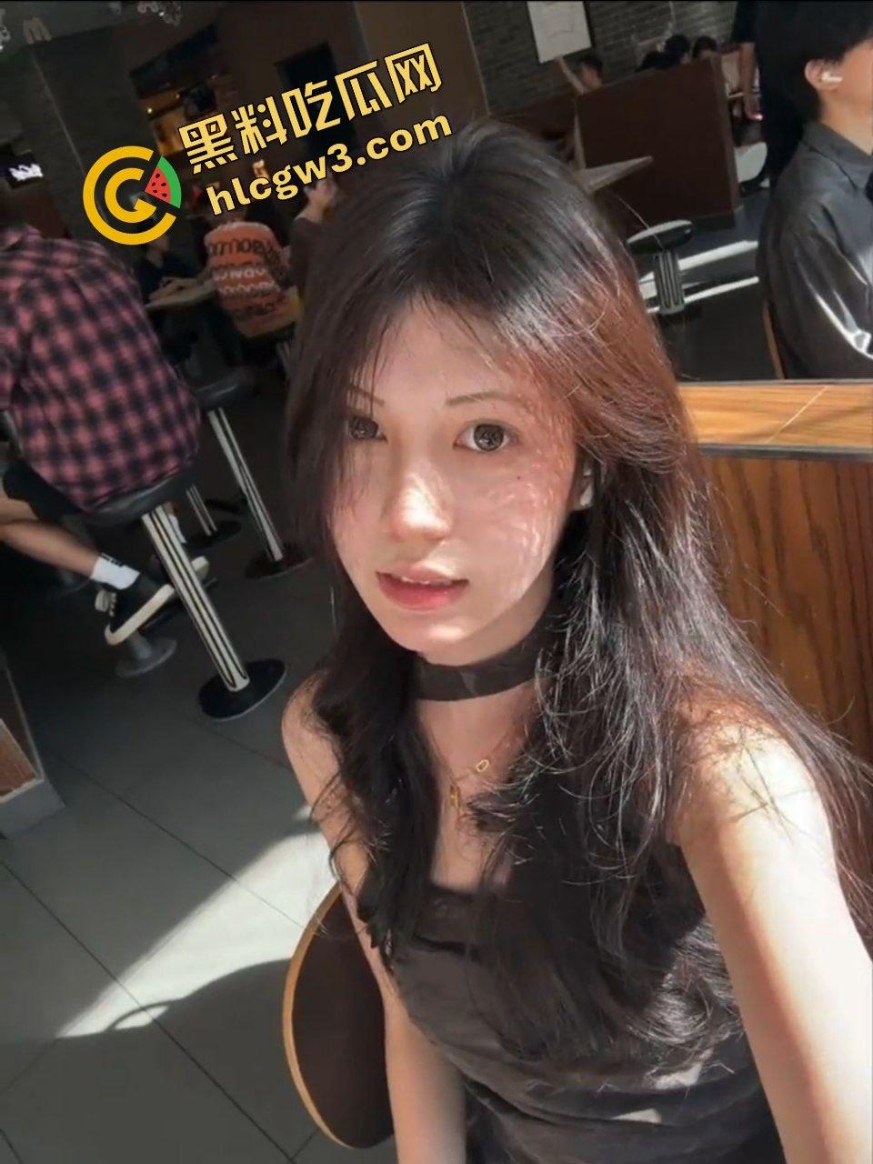 广东文艺职业学院 学生会甜御反差骚鸡『曾美婷』青春玉体被得吃 制服骑乘娇喘吁吁！原创流出！