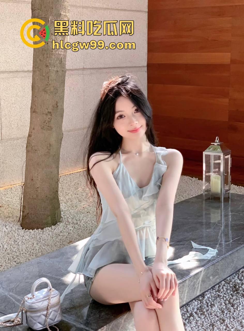 广州护士实习生『蓝美淇』开学前急约一炮,轻微洁癖却爱被抠逼,抠到手水肿,这逼是真湿还是有毒?-3