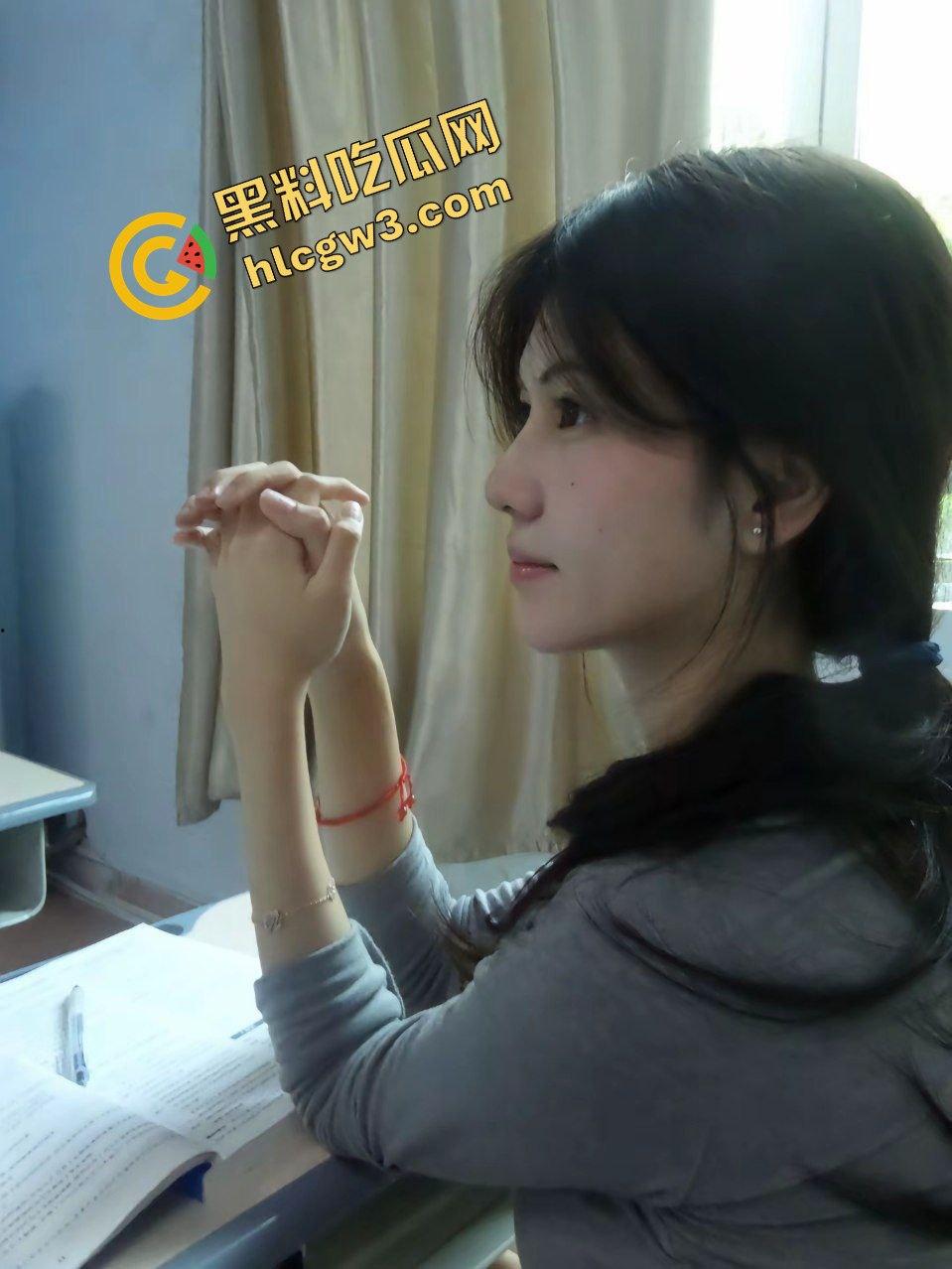 广东文艺职业学院 学生会甜御反差骚鸡『曾美婷』青春玉体被得吃 制服骑乘娇喘吁吁!原创流出!-8