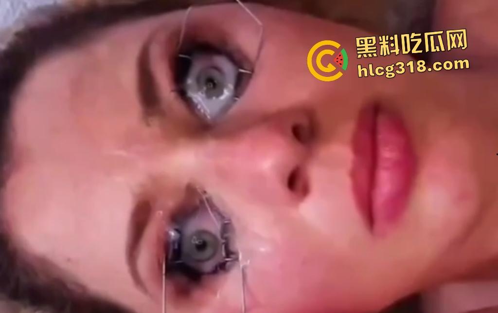 外国女子用开眼器撑眼皮,被男友撸管射精进眼睛,精子灌满双眼,这是开天眼了吧?-3