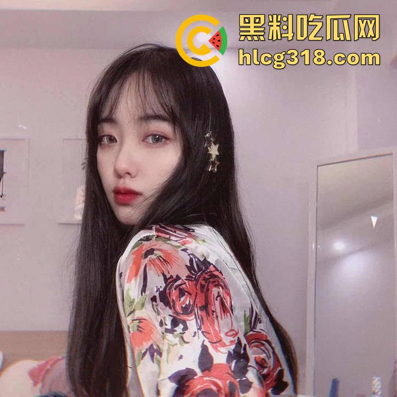 长春吉大女神李婷，长腿翘臀身材极品，脚踏多条船背着男友，约炮富二代性爱自拍被曝光！