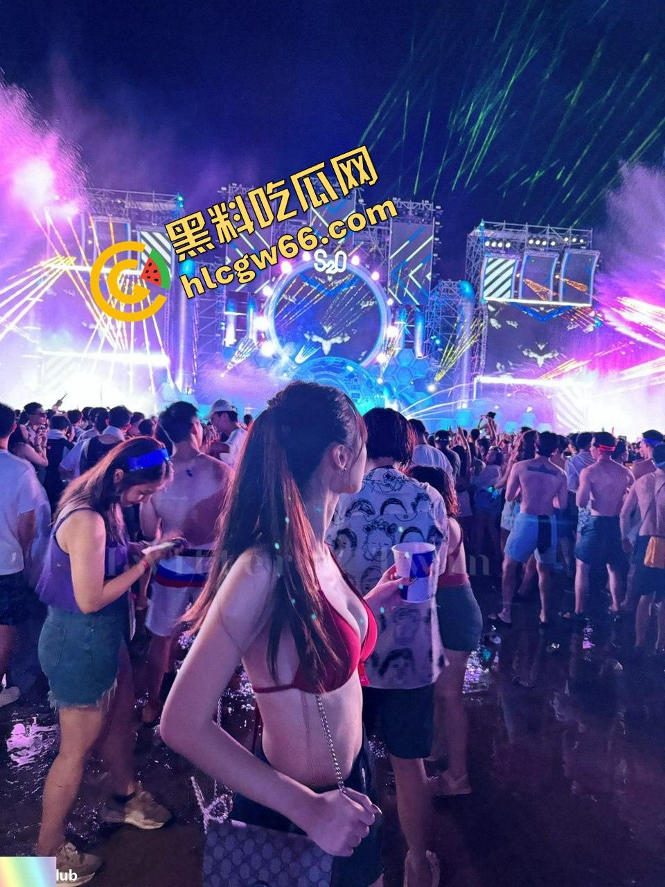 厦门模特『蒋莎莎』让渔业老板高端调教,逼被锁死姿势全开,肛钩一栓动一下都疼!-2