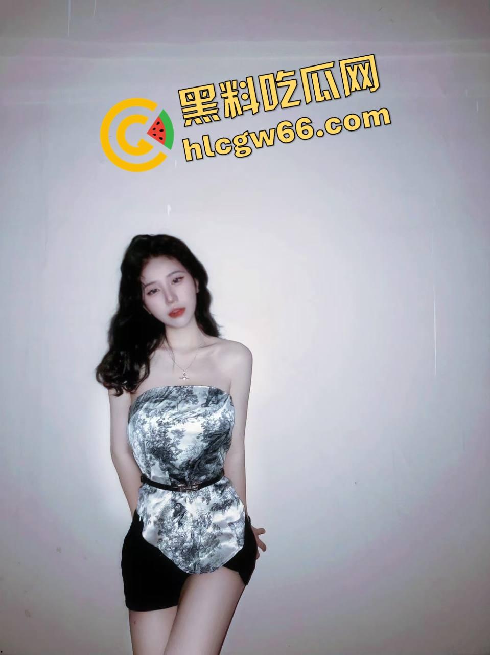 00后女大学生真就不想上班了,集体冲进抖音求包养,每日更新身高体重照片,不投简历只投金主!-6