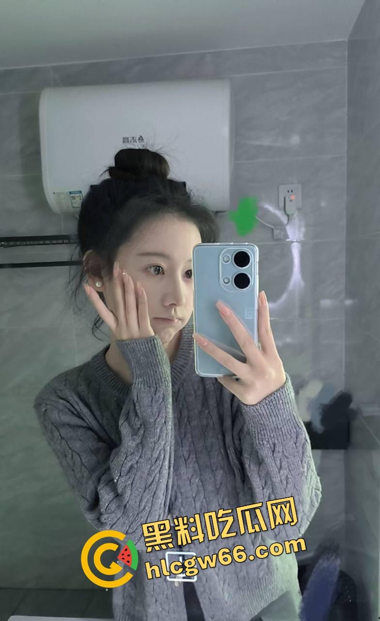 00后女大学生真就不想上班了,集体冲进抖音求包养,每日更新身高体重照片,不投简历只投金主!-11