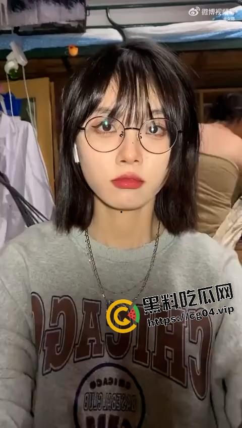 站住！让老夫来帮你做一下核酸检测  在让老夫好好给你检查一下有没有蛀牙