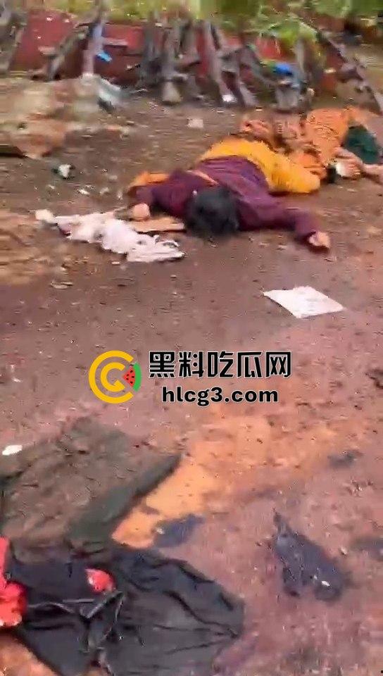 缅甸内战升级!路边尸横遍野,惨状曝光让人不寒而栗!-7