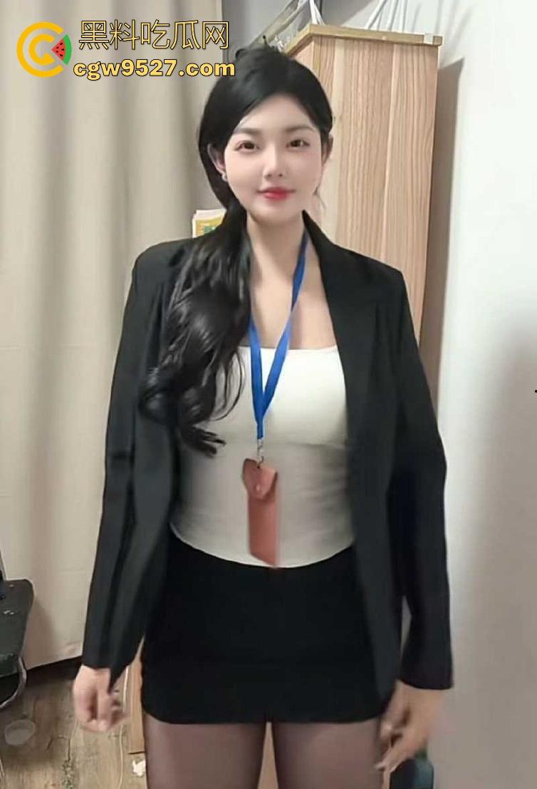 哈尔滨工业大学【李莹颖】刚毕业大学生为业绩献身,开台就送逼操,清纯外表下隐藏惊人秘密!-3