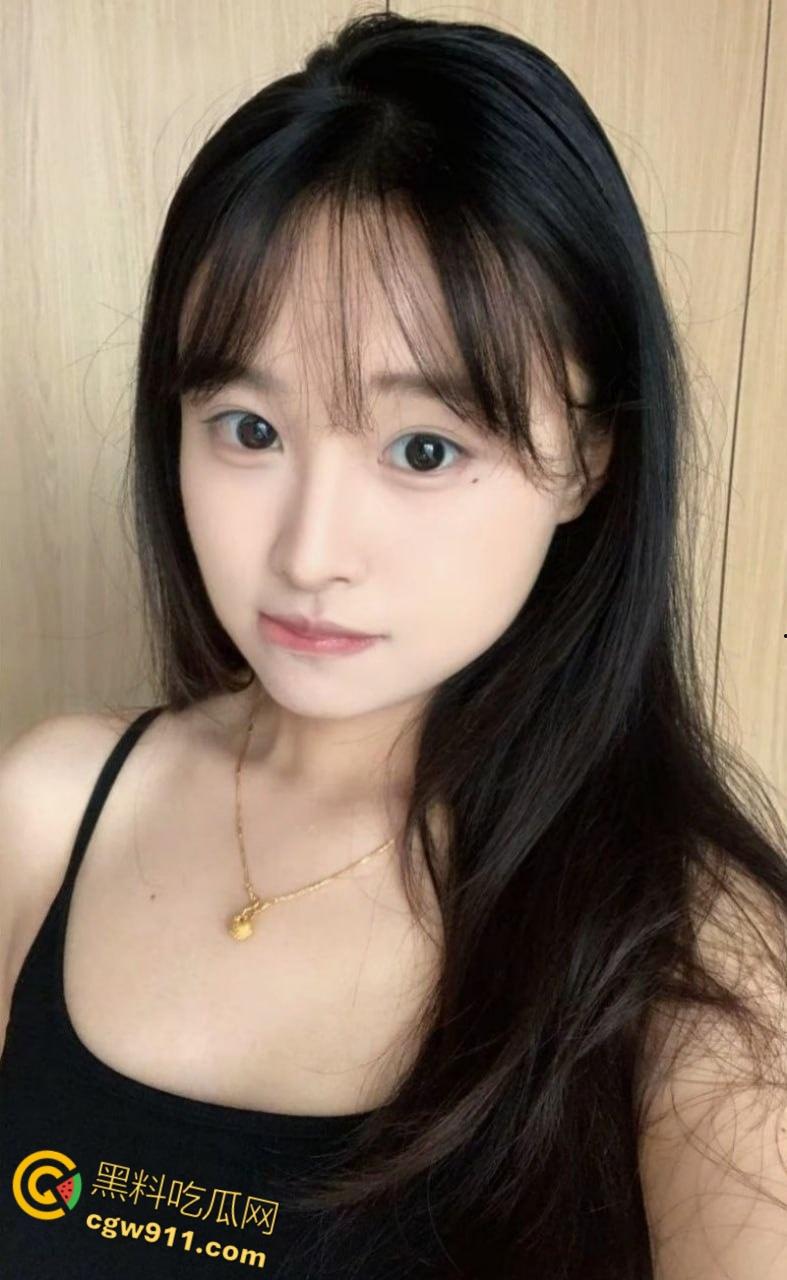 山东烟台清纯女神【廖雨晴】，被男友捆绑滴蜡调教，粉嫩小穴无套猛操中出，内射特写十分诱人 ！