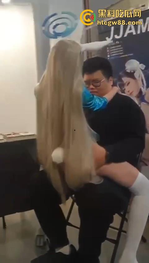 春天来了,动物们到了交配的季节了,情侣们性欲来了完全不顾旁人现场就是干!-5