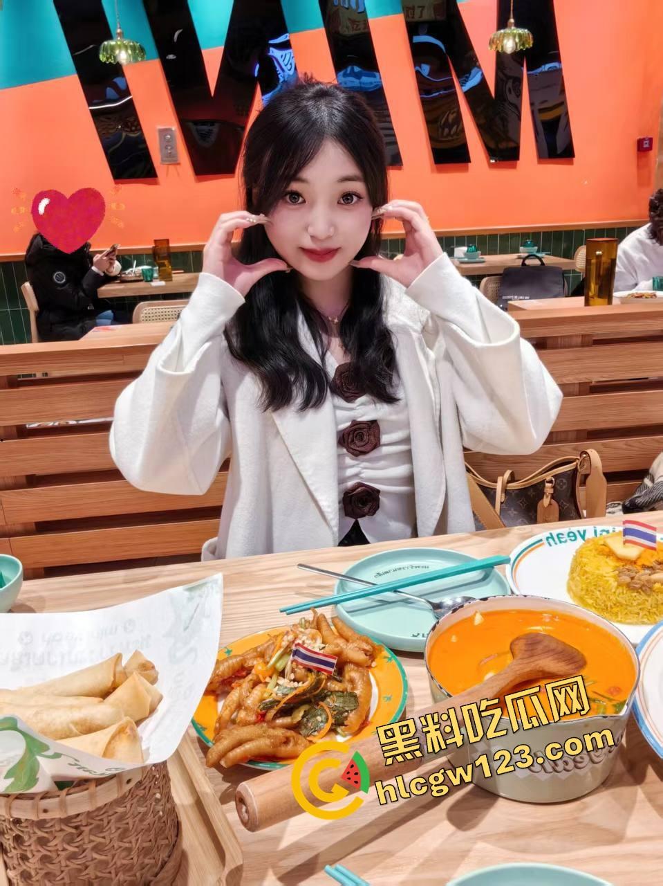 没见过喷水的有福了，三连水柱喷成水帘洞，B像加了氮气，只揉豆豆她就炸了 就决定是你了，杰尼龟！