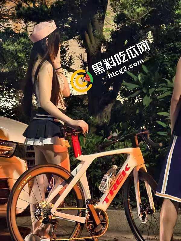 南通金逼骑行媛!崔克专属骚鸡在线加微信 精准定位崔克自行车客户 提供双飞服务-5