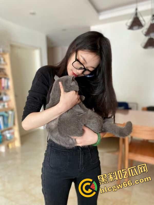 体育生约操肥臀白虎福利姬【V10turbo】蜜桃骚穴狂喷淫水,巨屌怼进逼缝射满膛,操到床单发烫!-4