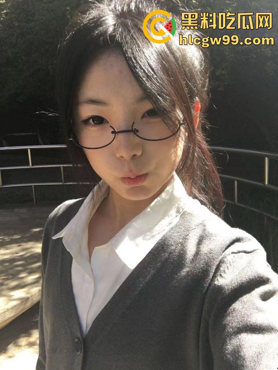 浙江中医药大学嫩妹【孙婷沅】被金主3W包养,JK制服黑丝酒店狂插,假装害羞却爽到欲仙欲死!-2